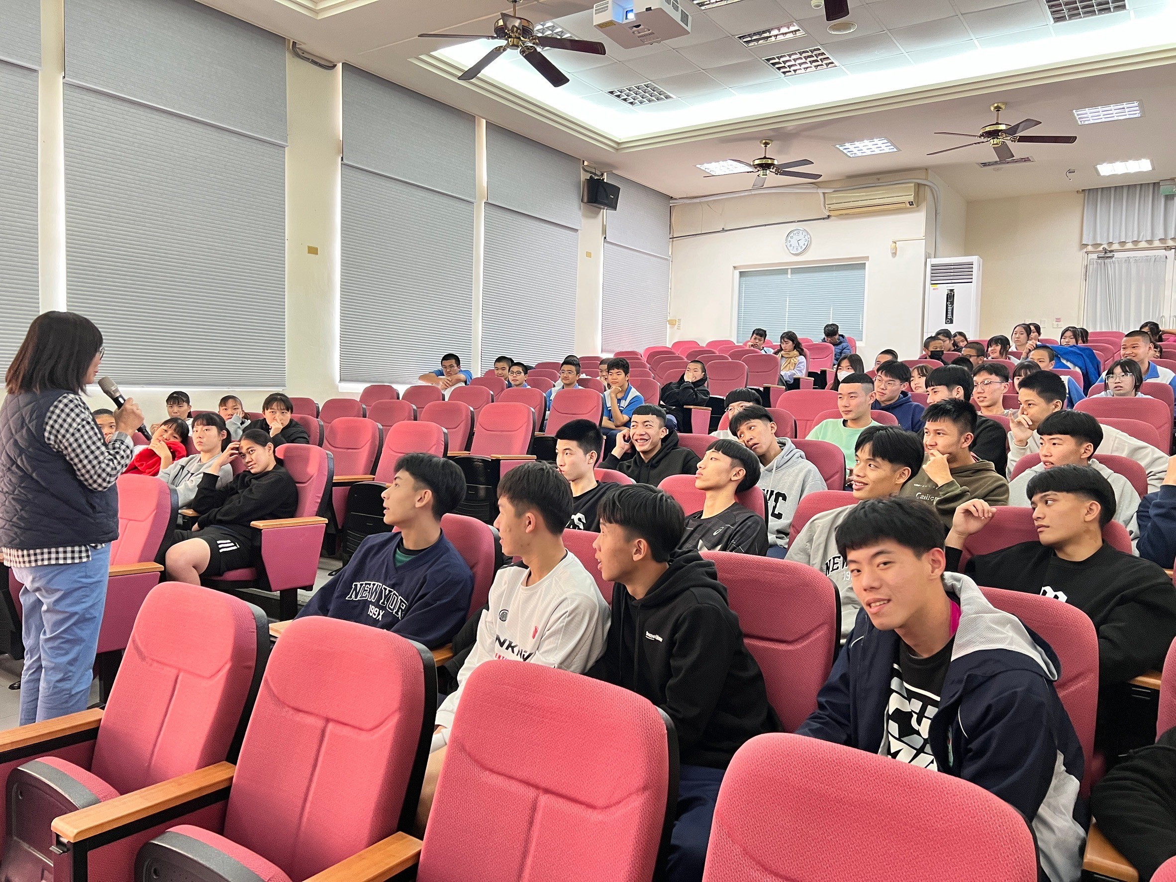 20250217 龍津高中性平教育講座