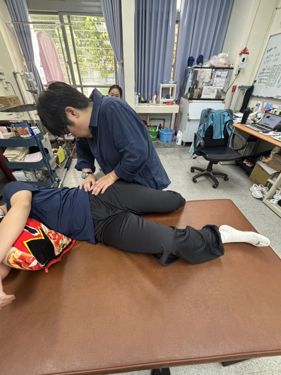 桃園市大園國際高中醫師專家訪視